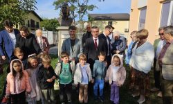 Grigore Vieru, între memorie și poezie. Bustul poetului, inaugurat la Iași, la grădinița care îi poartă numele