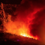 Incendiu pe o insulă din Croația. Aproximativ 500 de persoane au fost evacuate