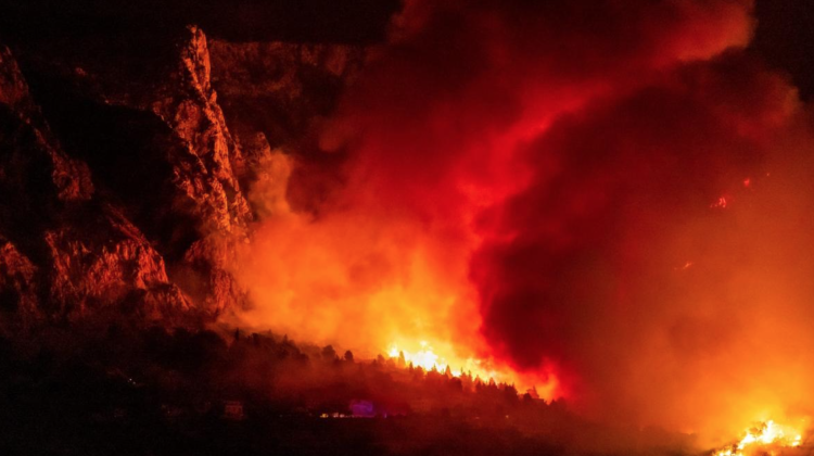 Incendiu pe o insulă din Croația. Aproximativ 500 de persoane au fost evacuate