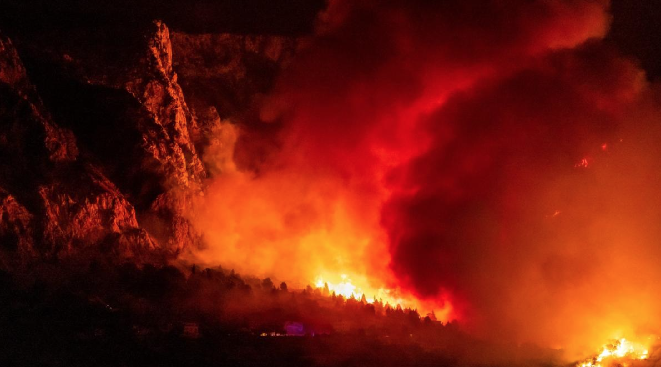 Incendiu pe o insulă din Croația. Aproximativ 500 de persoane au fost evacuate