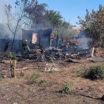 Incendiu pe un teren abandonat din Tiraspol. Flăcările au cuprins 1.000 de metri pătrați