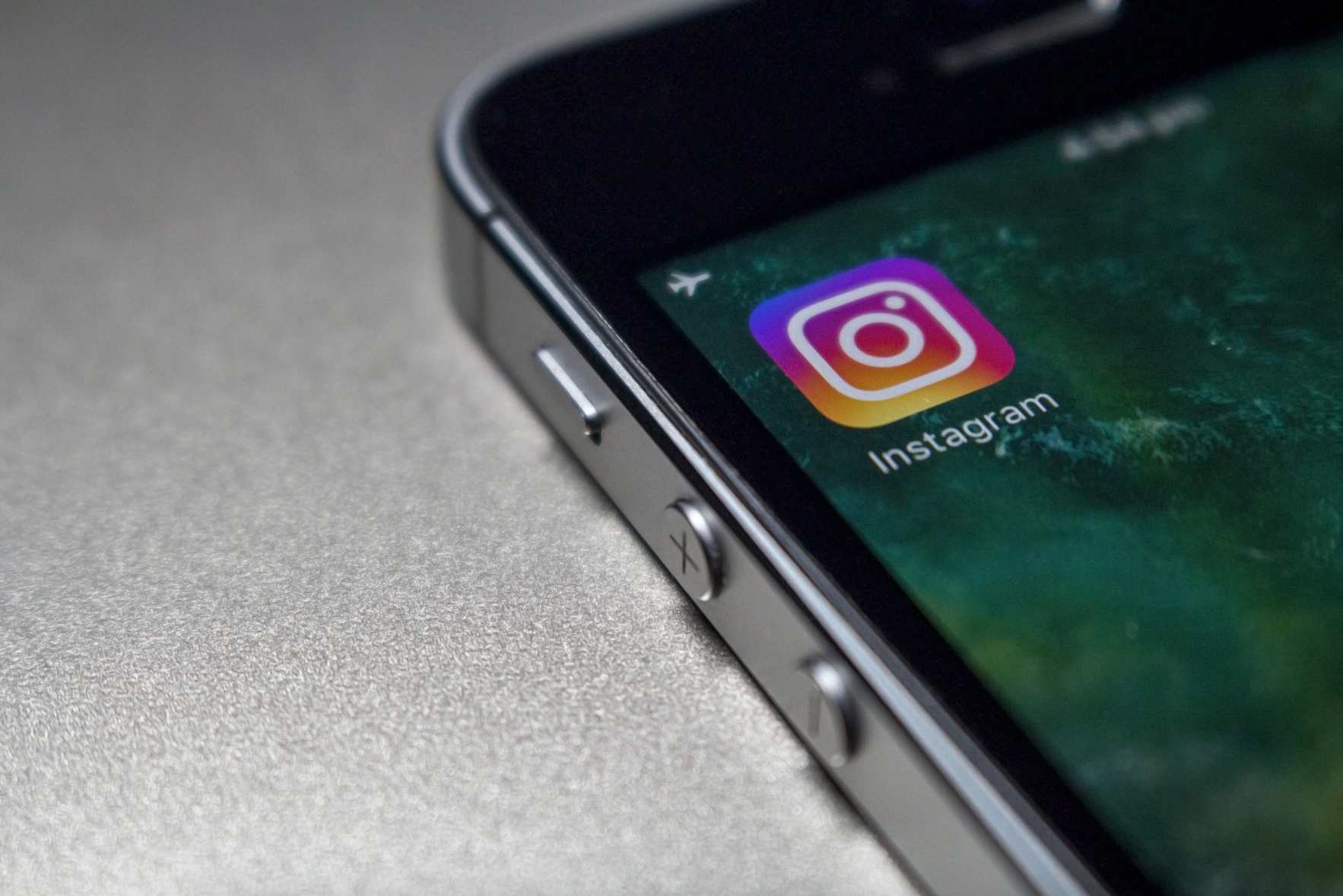 Instagram îți arată reclame care nu te interesează? Iată ce poți face