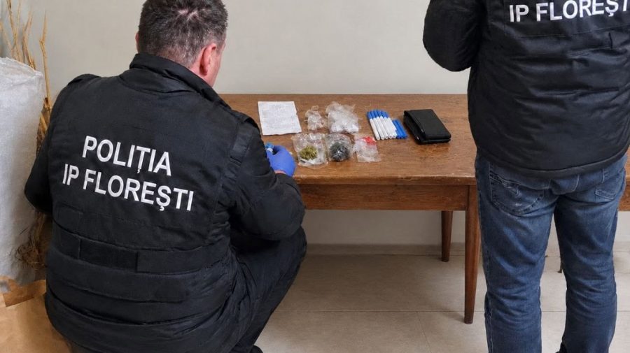 Un bărbat de 35 de ani, oprit de polițiști la Florești. Avea trei pachețele cu substanțe suspecte