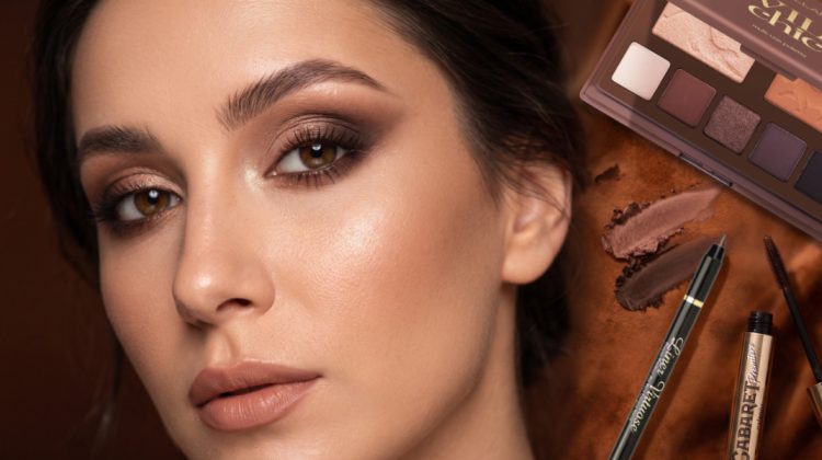 Machiajul „espresso glam”: paletele de farduri și nuanțele pământii care domină toamna aceasta