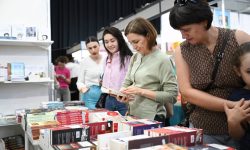 Maia Sandu, la Bookfest Chișinău: A vizitat standurile editurilor și a discutat cu oamenii de cultură
