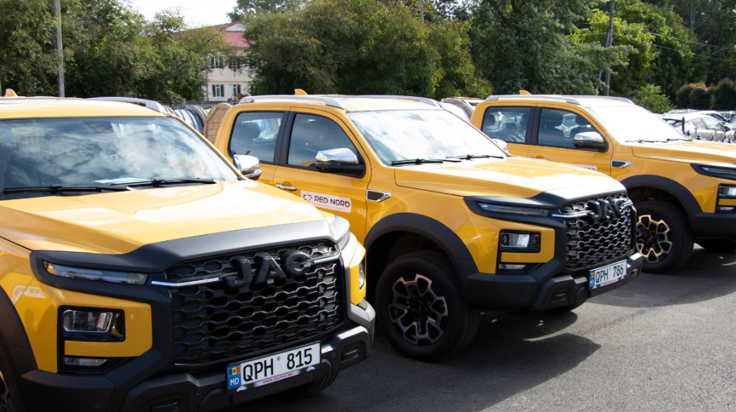 FOTO RED-Nord își înnoiește parcul auto: Autovehicule noi pentru echipele de intervenție