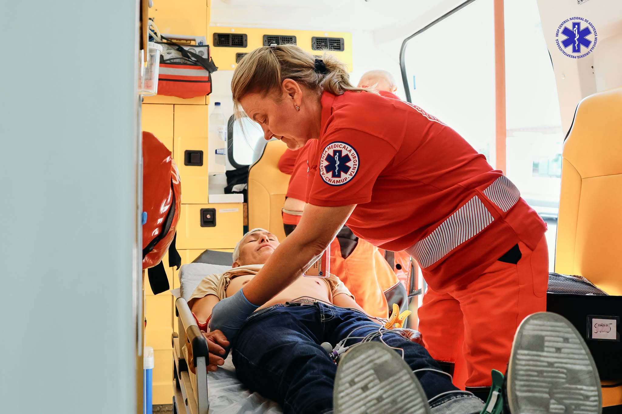 Ambulanța, solicitată de aproape 15 mii de ori într-o singură săptămână. Cele mai frecvente urgențe