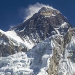 Ghețarii din Himalaya se topesc într-un ritm alarmant. Criza apei ar putea afecta sute de milioane de oameni