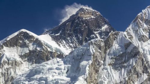 Ghețarii din Himalaya se topesc într-un ritm alarmant. Criza apei ar putea afecta sute de milioane de oameni