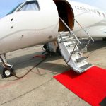 Scandal în România, după ce politicieni și judecători au mers cu avion privat în Grecia. S-au plătit 50.000 de euro