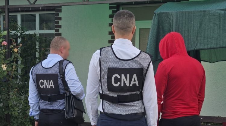 Bărbat din Cahul, plasat în izolatorul CNA. A pretins 3500 de euro pentru un permis de conducere