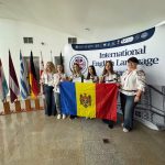 Bronz și trei mențiuni de onoare pentru elevii Moldovei la Olimpiada Internațională de Limba Engleză