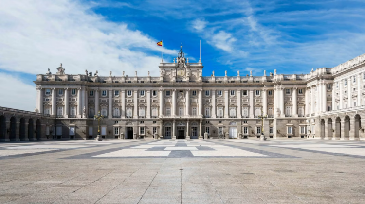 24 de palate din Madrid se deschid gratuit pentru vizitatori. Locurile se ocupă rapid