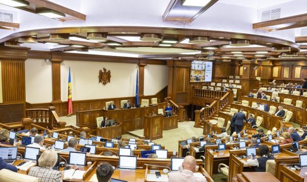 Parlamentul instituie, până la 31 octombrie, un regim provizoriu de licențiere a importului de cereale și oleaginoase