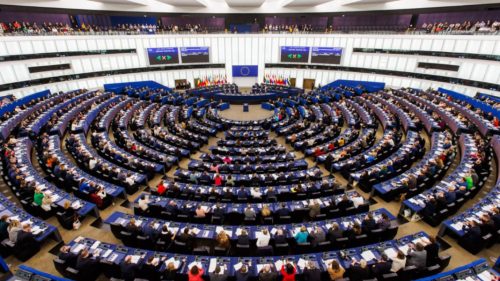 Parlamentul European a adoptat „Scutul pentru democrație”: Măsuri împotriva dezinformării și ingerințelor străine