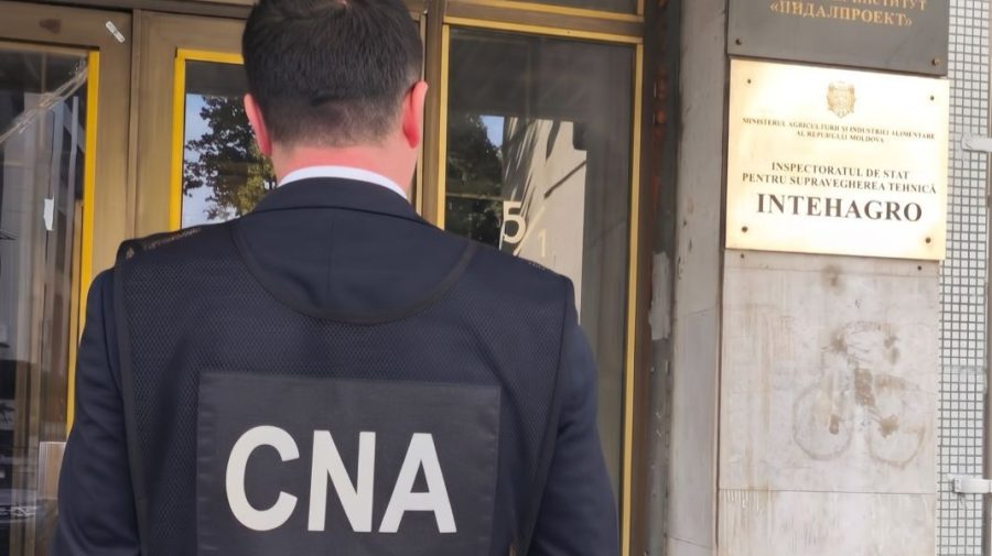 Percheziții CNA într-un dosar de corupție. Cinci persoane de la „InTehAgro” și școli auto, vizate