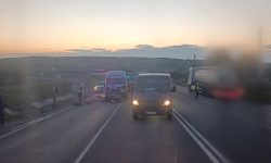 Microbuz de rută, implicat într-un accident la Peresecina. Ambulanța și pompierii, la fața locului