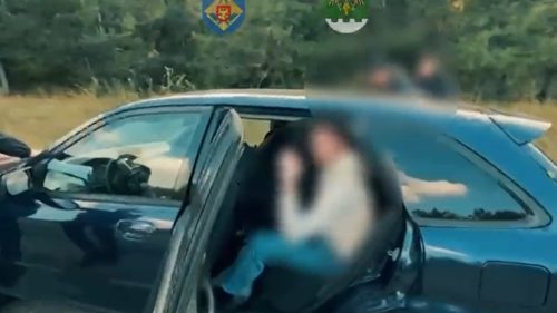 VIDEO 5.000 de dolari de fiecare: Moldoveni, reținuți pentru organizarea trecerii ilegale a frontierei