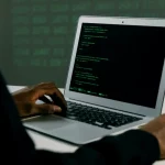 O jurnalistă germană a deschis un cont online și s-a prezentat drept admiratoare a lui Putin. Ce a urmat