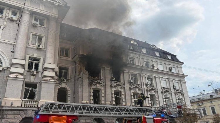 VIDEO Momentul în care o dronă rusească a lovit sediul central al SBU din Kiev. Zelenski: ”Va exista un răspuns”