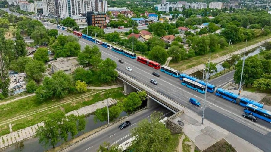 Podul de pe bulevardul Renașterii Naționale intră în reparație. Lucrările încep la mijlocul lunii septembrie