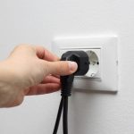 Prizele defecte pot deveni periculoase. Recomandările specialiștilor