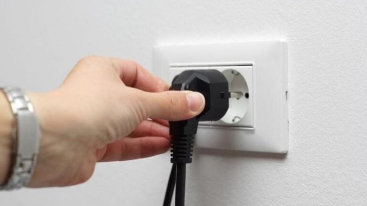 Prizele defecte pot deveni periculoase. Recomandările specialiștilor