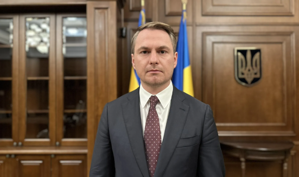 Procurorul general al Ucrainei, Ruslan Kravchenko, demisionează în urma unui scandal de corupţie