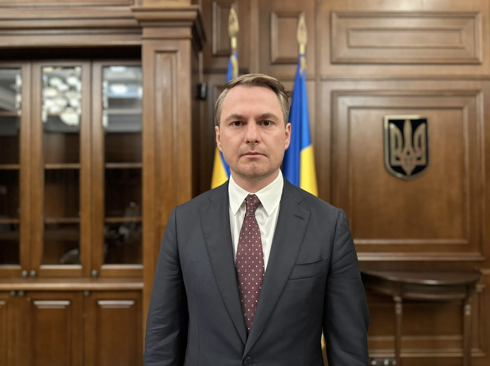 Procurorul general al Ucrainei, Ruslan Kravchenko, demisionează în urma unui scandal de corupţie
