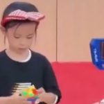 VIDEO O fetiță de 6 ani a doborât recordul mondial la cubul Rubik. Cum a ajuns să îl rezolve în doar 4,27 secunde