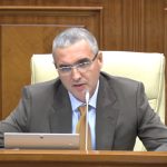 Usatîi a înjurat în Parlament, după ce PAS a votat contra Zilei comemorării victimelor violenței domestice