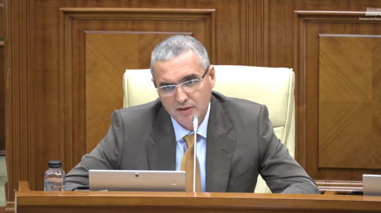 Usatîi a înjurat în Parlament, după ce PAS a votat contra Zilei comemorării victimelor violenței domestice