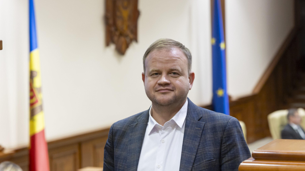 Roman Roșca, ales președinte al Comisiei parlamentare pentru reintegrarea Republicii Moldova