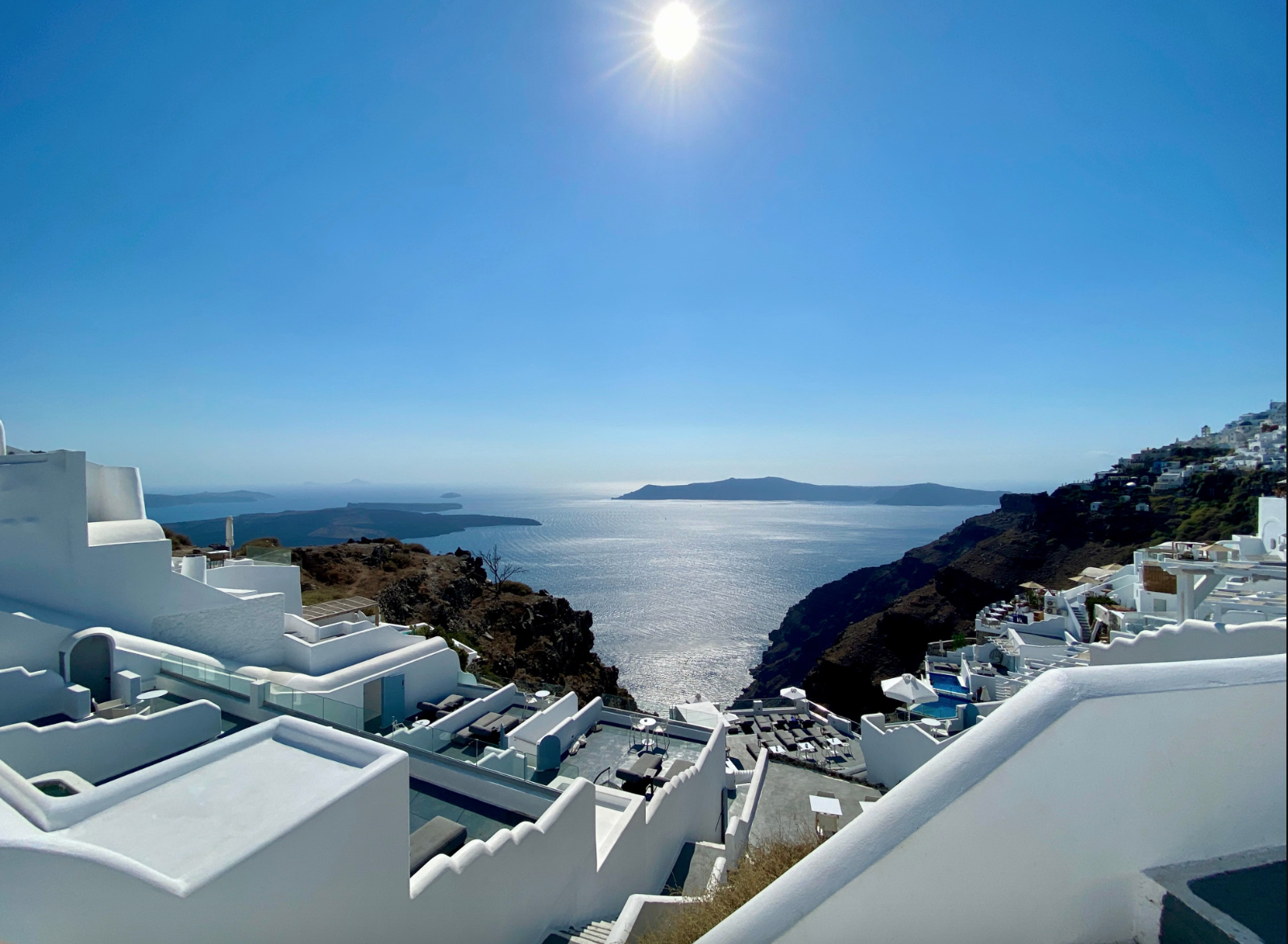Oferta care face furori! Se oferă cazare gratuită în Santorini pentru 24 de ore de muncă pe săptămână