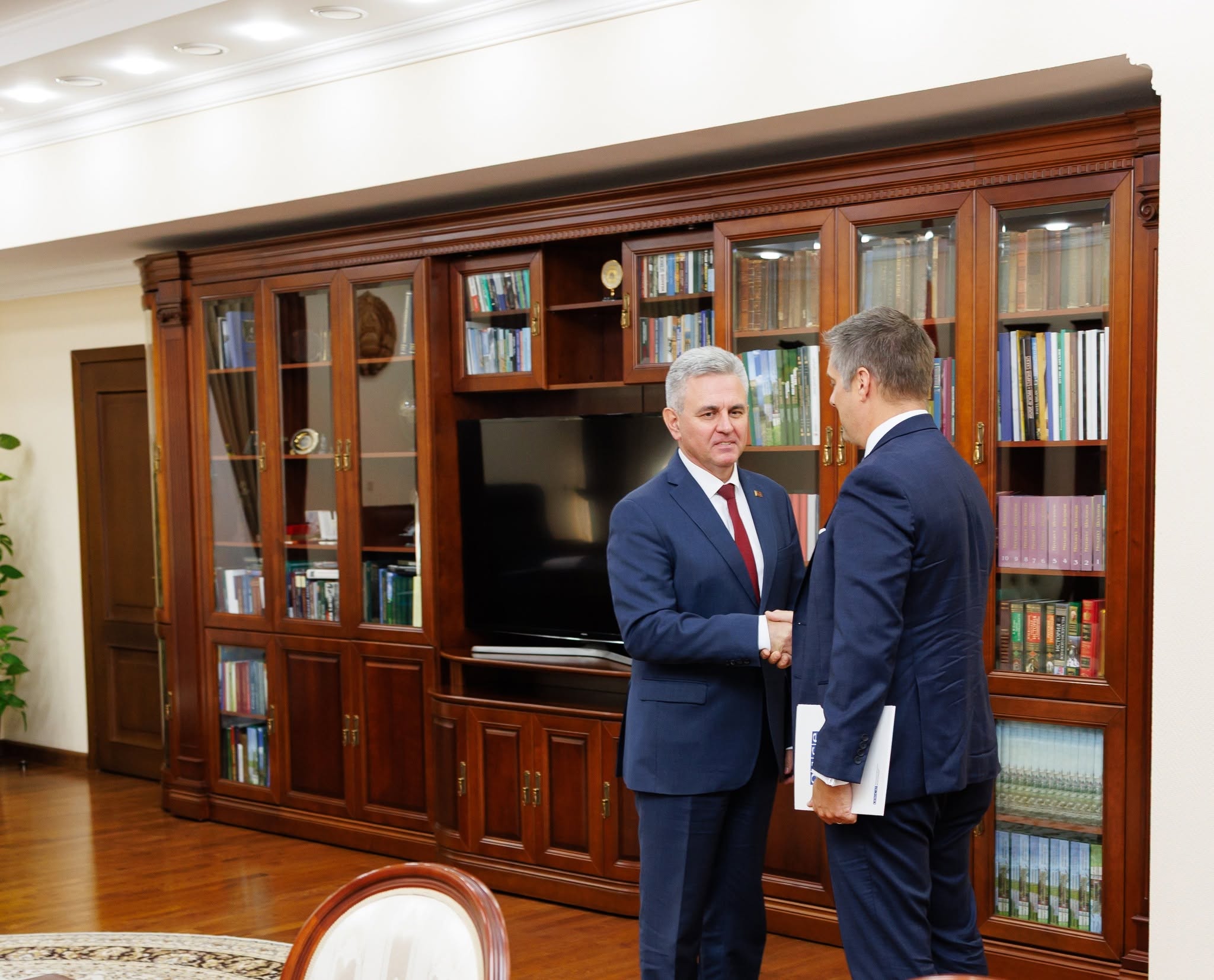 Christopher Smith a vizitat Tiraspolul. Krasnoselski i s-a plâns că nu funcționează formatul 5+2