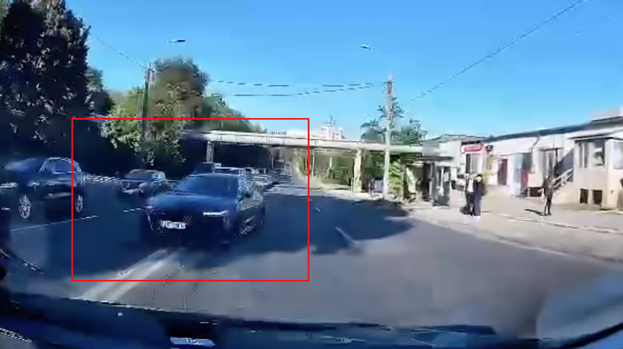VIDEO Șoferul unui Audi, agresiv pe o stradă de la Botanica. Polițiștii l-au sancționat
