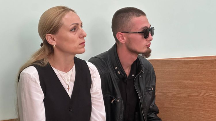 Șoferul care a lovit doi copii la Strășeni, dintre care unul a decedat, adus în fața instanței. Ce declarații a făcut