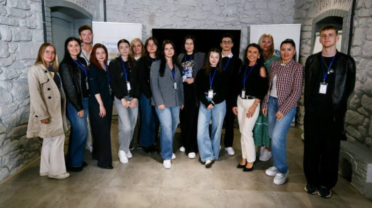 Jurnalism cu reguli: despre etică și deontologie (d)in practică