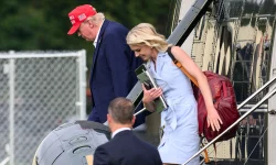 Donații de 45.000$, făcute de Trump pentru o asistentă de la Casa Albă. Nu este singura care primește cadouri generoase