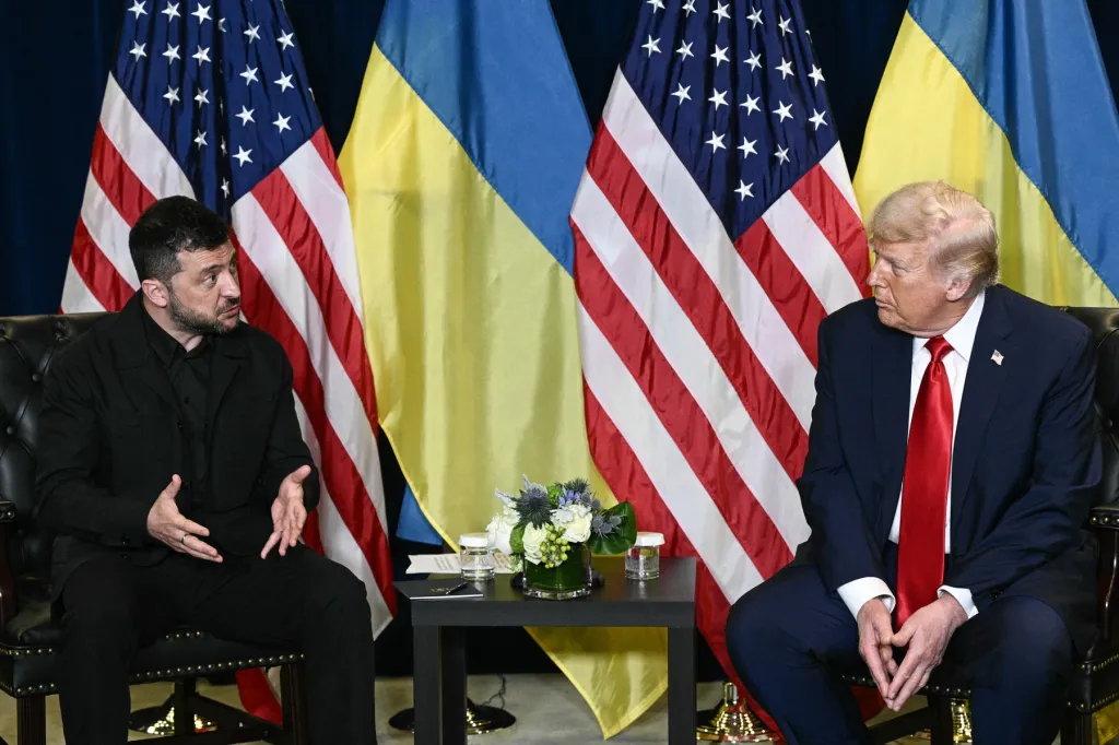 Bloomberg: Trump i-a propus lui Zelenski să se întâlnească cu Putin la Moscova