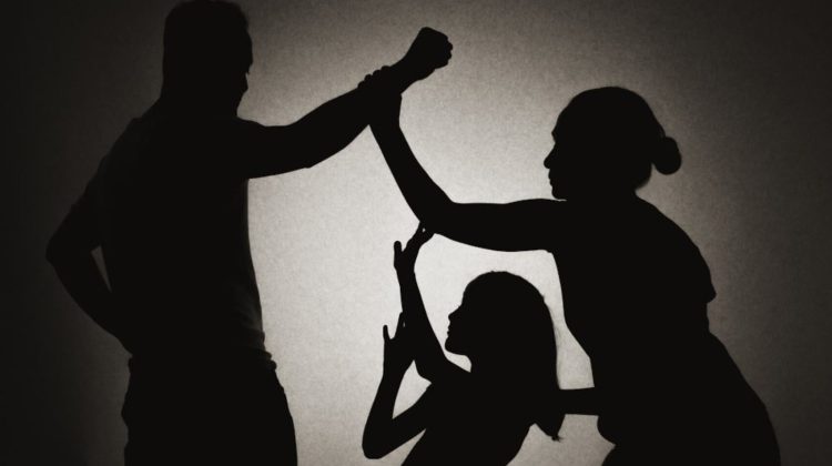 Peste 250 de cazuri de violență în familie, într-o săptămână. Câte ordine de restricție a emis Poliția