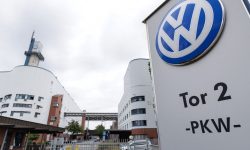 Volkswagen trece de la mașini la apărare: O fabrică din Germania va produce componente pentru industria de apărare