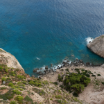 O turistă din România, găsită fără suflare într-o livadă de măslini pe o insulă din Grecia