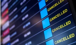Haos pe aeroporturile din Marea Britanie: Peste 2.000 de zboruri anulate