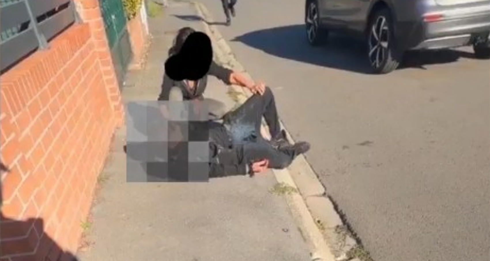 Protestele elevilor din Franța: Un adolescent de 15 ani și-a pierdut o mână în timpul confruntărilor