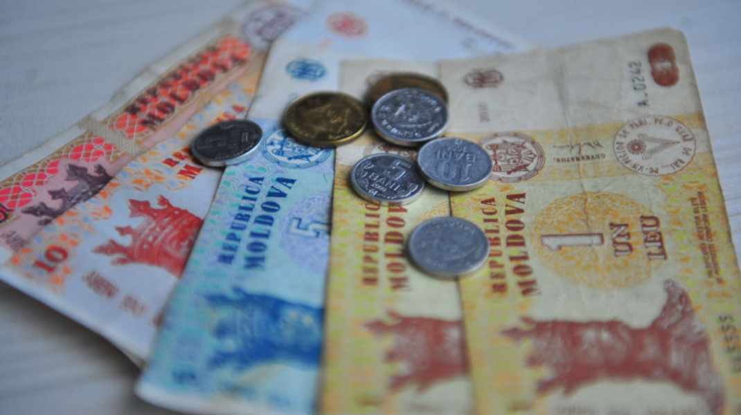 TVA la colete și motorină mai scumpă! Parlamentul a votat noile taxe pentru 2027