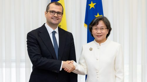 Premierul cheamă investitorii chinezi în Moldova. Mesajul transmis ambasadoarei Zhihua