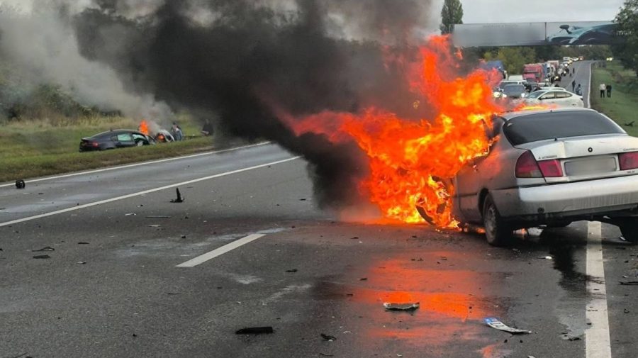 Doi șoferi, transportați la spital după accidentul produs pe traseul Bălți–Sângerei