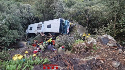 Accident grav în Spania: cel puțin 93 de răniți după ce un autocar a căzut într-o prăpastie