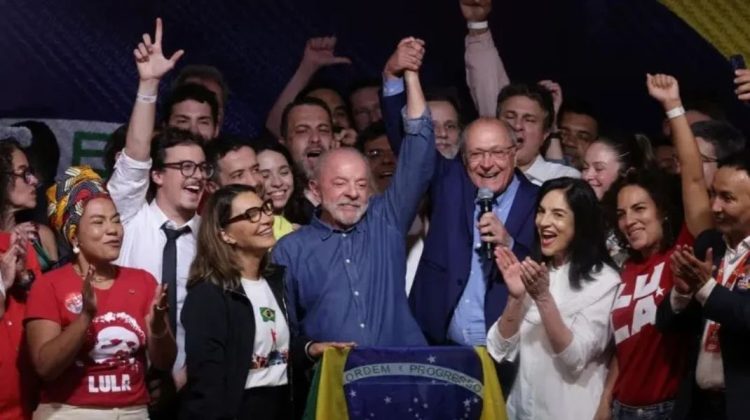 Lula da Silva câștigă al patrulea mandat de președinte al Braziliei
